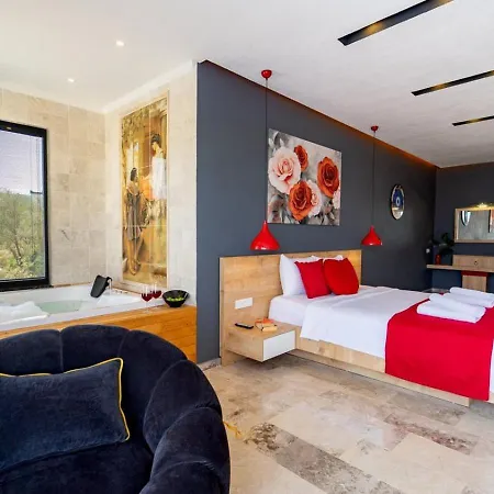 Patara 3 Bedroom With Private Pool Hot Tub *