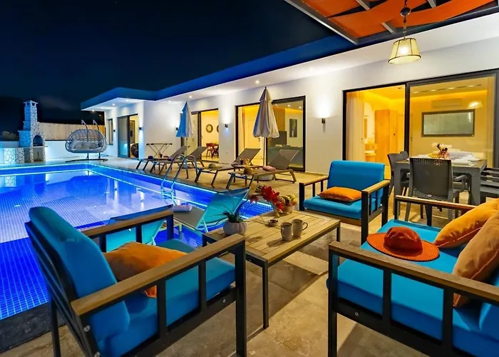 Patara 3 Bedroom With Private Pool Hot Tub كالكان